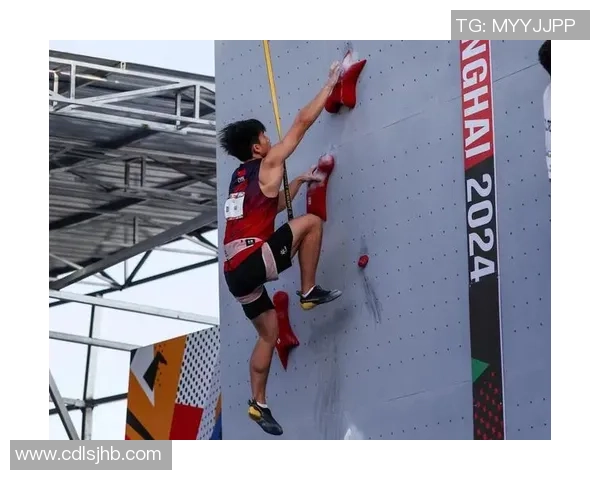 南京攀岩队的包夹战术解析与攀岩热点的深度探讨 南京攀岩队的包夹战术解析与攀岩热点的深度探讨