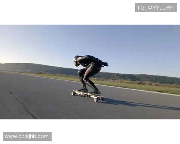 重庆滑板队速度之争引发热议滑板文化与竞技精神的碰撞与反思